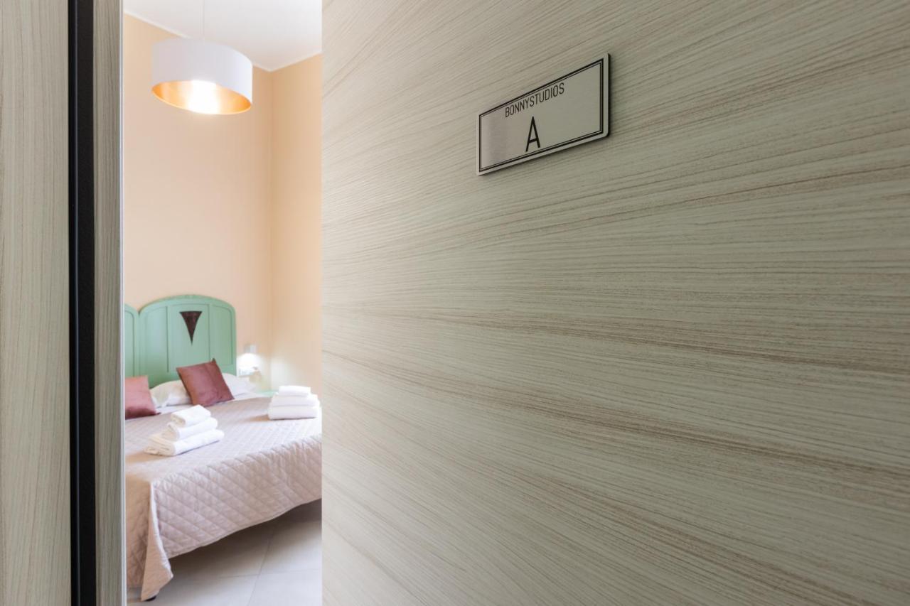 Bonnystudios Holiday Apartments Cagliari Ngoại thất bức ảnh